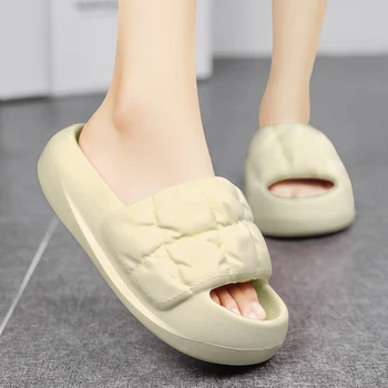 נשים רכות הבלעדי נעלי בית 2023 קיץ החוף עבה פלטפורמת נעלי סנדלים החלקה נשים קוריאני נעלי בית שני בבית כפכפים