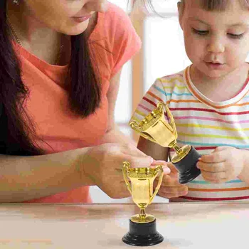 צעצועים לילדים למידה מוקדמת פרסים פרס פלסטיק גביע ספורט לאורחים כוס פלסטיק פרסים