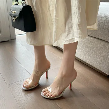 Pvc שקוף נשים סנדלי אופנה רצועה אחת נעלי קיץ פשוט עגול הבוהן עקבים גבוהים חיצונית מסיבת משאבות נעלי עור