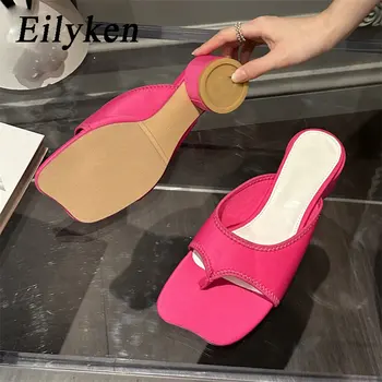 Eilyken 2023 חדש קיץ סאטן כיכר קליפ אצבע נשית נעלי אופנה עקבים נמוכים מזדמן מסיבת כפכפים נעלי נשים